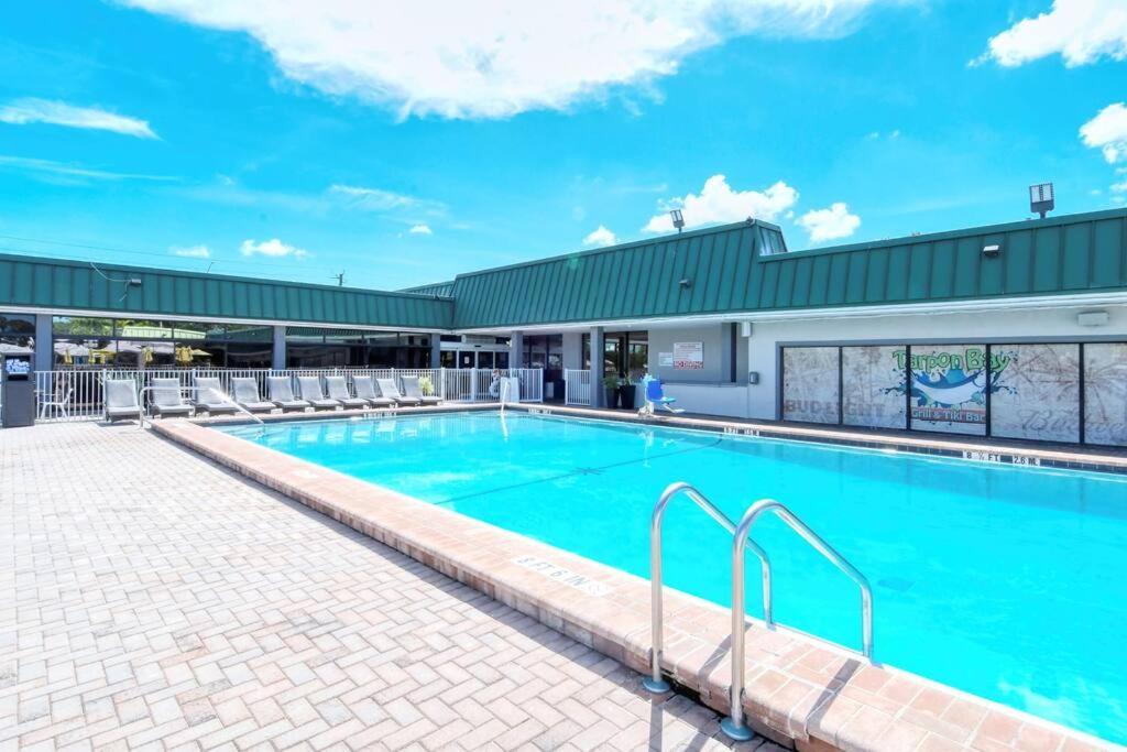 Waterfront, Pool, Tiki Bar & Grill, Gym, Location! Daire Sarasota Dış mekan fotoğraf